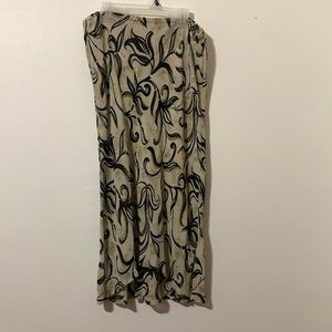 Off Shoot Beige/Black Swirl Leaf like Skirt Lined Size M/L Used